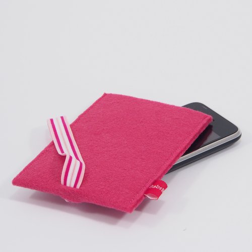 iPhone Pouches